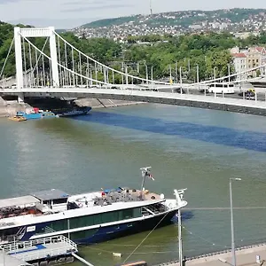 vip-residence-budapest-danube-riverside.inbudapesthotels.com/
